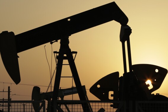 Exxon Mobil first quarter profits sink to lowest level in years as energy prices fade